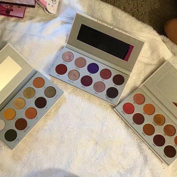 Makeup - Picture 2 of 5